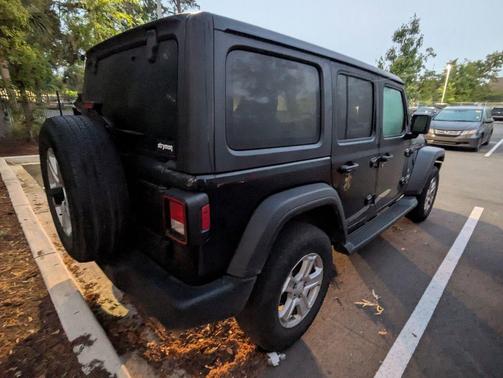 Black Clearcoat 2020 Jeep Wrangler Unlimited Sport