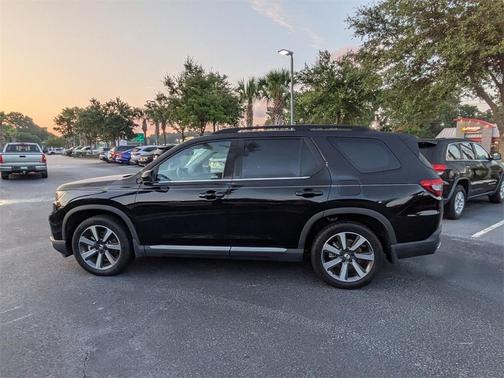 2024 Honda Pilot Touring