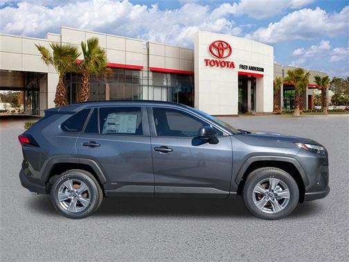 2025 Toyota RAV4 Hybrid LE