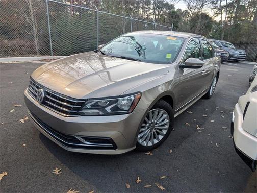 2016 Volkswagen Passat 1.8T SE