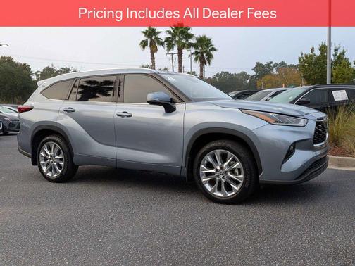 Moon Dust 2024 Toyota Highlander Limited