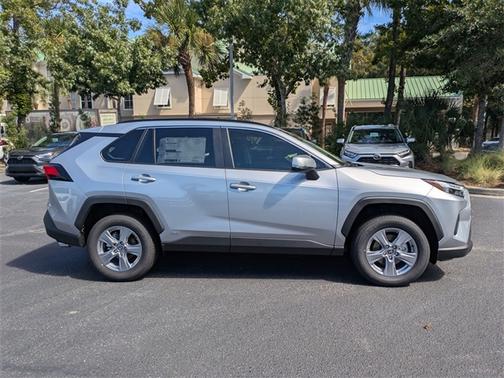 2025 Toyota RAV4 Hybrid LE