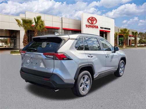 2025 Toyota RAV4 Hybrid LE