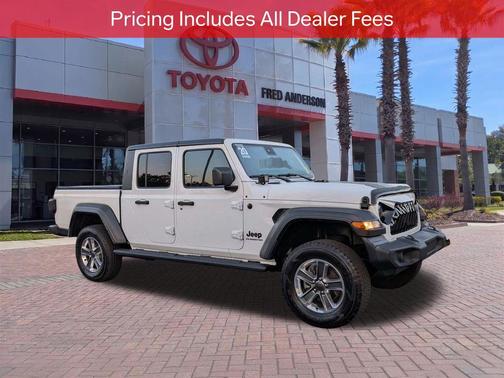 Bright White Clearcoat 2020 Jeep Gladiator Sport S