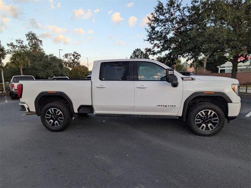 2022 GMC Sierra 2500 AT4