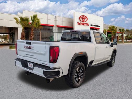 2022 GMC Sierra 2500 AT4