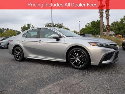 Celestial Silver Metallic 2024 Toyota Camry SE