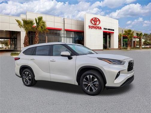 2024 Toyota Highlander XLE