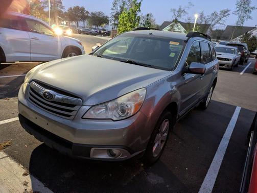 Steel Silver Metallic 2011 Subaru Outback 2.5 i Premium