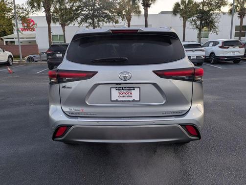 2024 Toyota Highlander Platinum