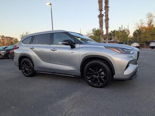 2024 Toyota Highlander Platinum