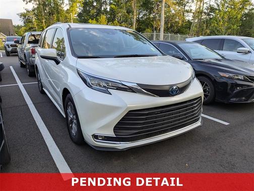 2021 Toyota Sienna XLE