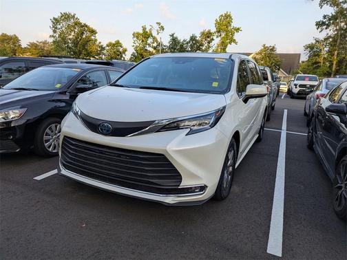 2021 Toyota Sienna XLE