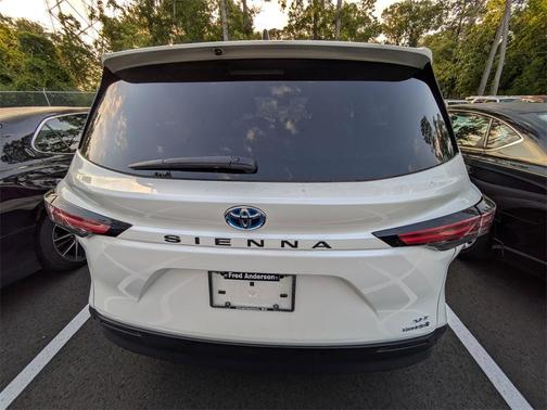 2021 Toyota Sienna XLE