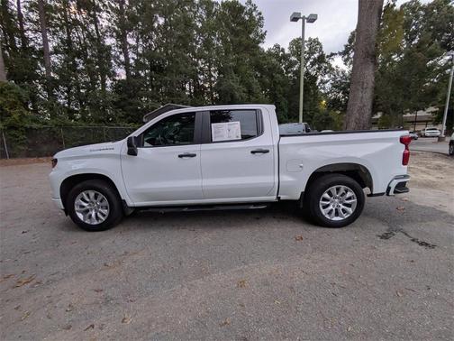 2022 Chevrolet Silverado 1500 Custom