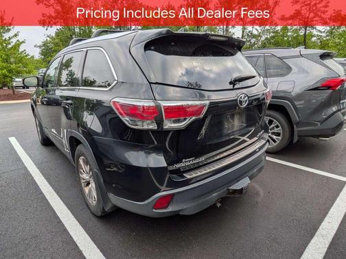Attitude Black Metallic 2015 Toyota Highlander XLE