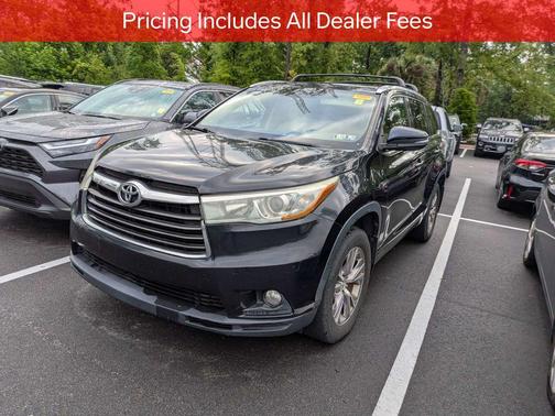 Attitude Black Metallic 2015 Toyota Highlander XLE