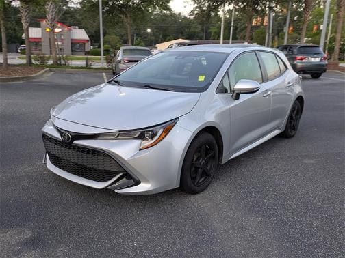 2022 Toyota Corolla Hatchback SE