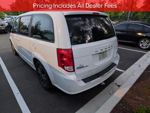 White Knuckle Clearcoat 2018 Dodge Grand Caravan GT