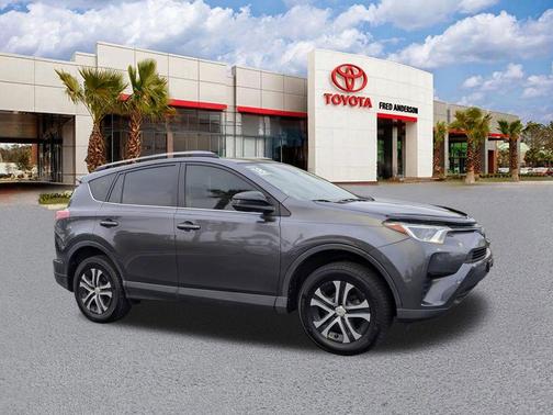 Magnetic Gray Metallic 2018 Toyota RAV4 LE