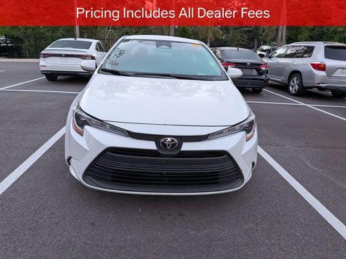 Wind Chill Pearl 2025 Toyota Corolla LE
