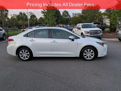 Wind Chill Pearl 2025 Toyota Corolla LE