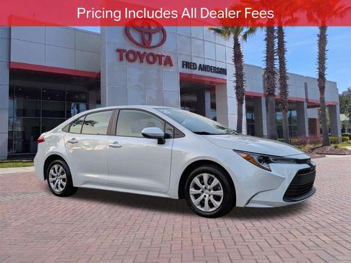 Wind Chill Pearl 2025 Toyota Corolla LE