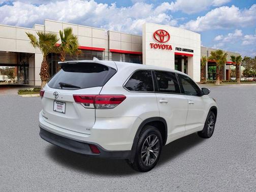 Blizzard Pearl 2018 Toyota Highlander LE Plus