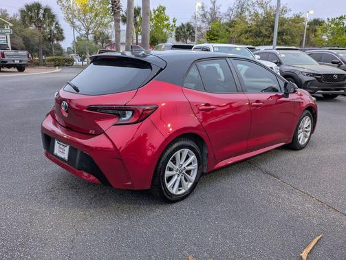 Finish Line Red/Midnight Black Metallic 2024 Toyota Corolla SE