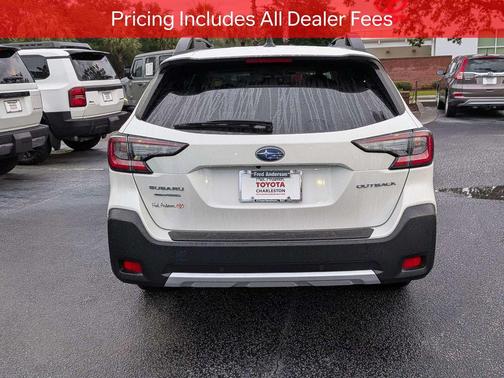 Crystal White Pearl 2025 Subaru Outback Limited