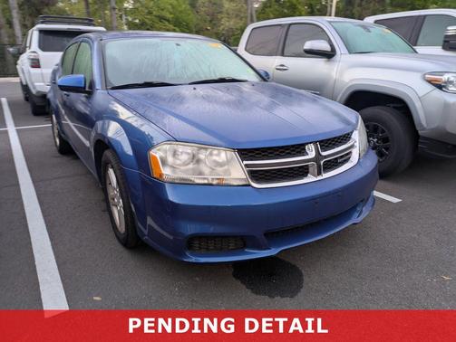 Blue Streak Pearlcoat 2012 Dodge Avenger SXT