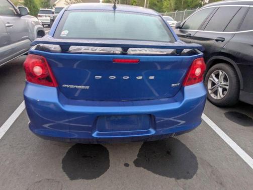 Blue Streak Pearlcoat 2012 Dodge Avenger SXT
