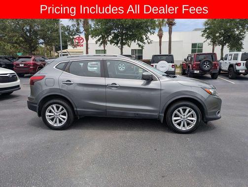 Gun Metallic 2017 Nissan Rogue Sport SV