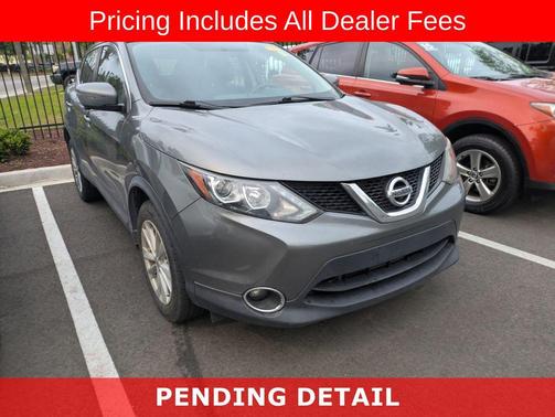 Gun Metallic 2017 Nissan Rogue Sport SV