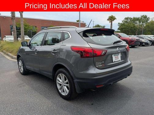 Gun Metallic 2017 Nissan Rogue Sport SV