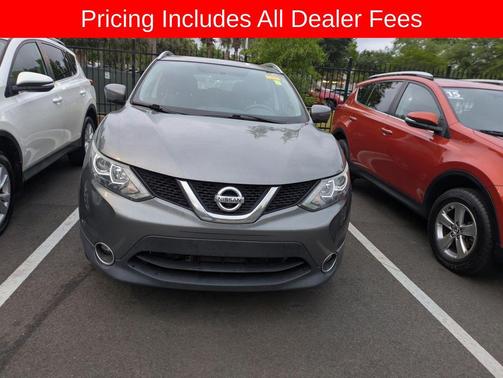 Gun Metallic 2017 Nissan Rogue Sport SV
