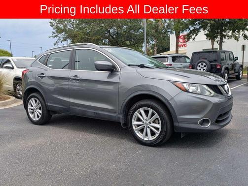 Gun Metallic 2017 Nissan Rogue Sport SV