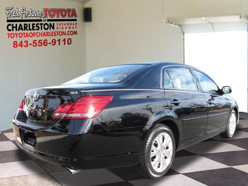 2008 Toyota Avalon XLS