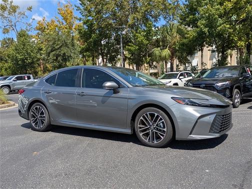 2025 Toyota Camry XLE