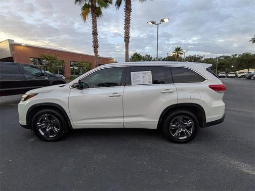 2019 Toyota Highlander Limited Platinum