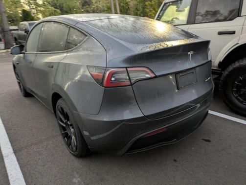 Silver Metallic 2022 Tesla Model Y Long Range Dual Motor All-Wheel Drive