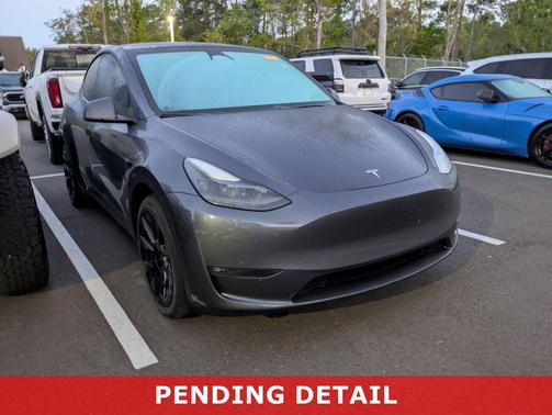 Silver Metallic 2022 Tesla Model Y Long Range Dual Motor All-Wheel Drive
