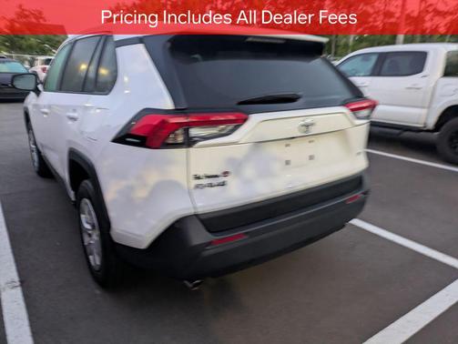 Ice Cap 2025 Toyota RAV4 LE