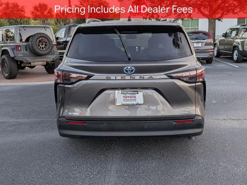 Predawn Gray Mica 2023 Toyota Sienna XLE