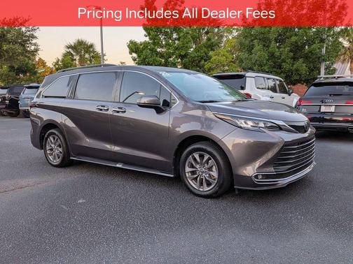 Predawn Gray Mica 2023 Toyota Sienna XLE