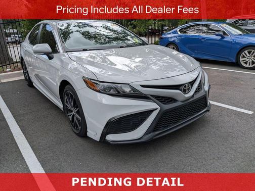 Ice Edge 2024 Toyota Camry SE
