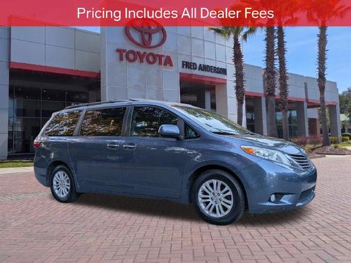Shoreline Blue Pearl 2016 Toyota Sienna XLE
