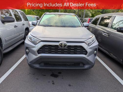 Silver Sky Metallic 2021 Toyota RAV4 XLE