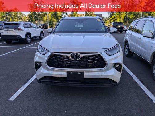 Wind Chill Pearl 2024 Toyota Highlander XLE
