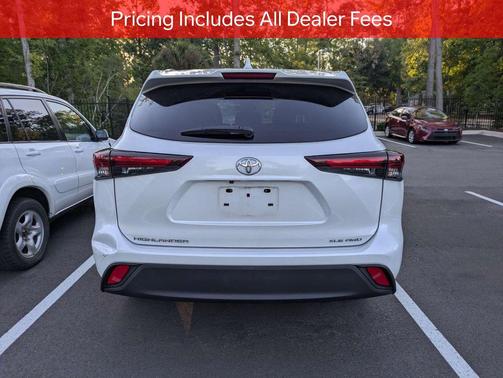 Wind Chill Pearl 2024 Toyota Highlander XLE